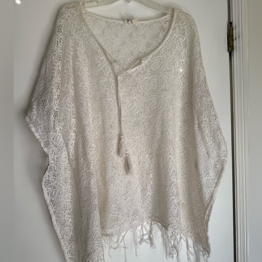 White Lagaci crochet lace poncho with fringe - L/XL - swimsuit coverup